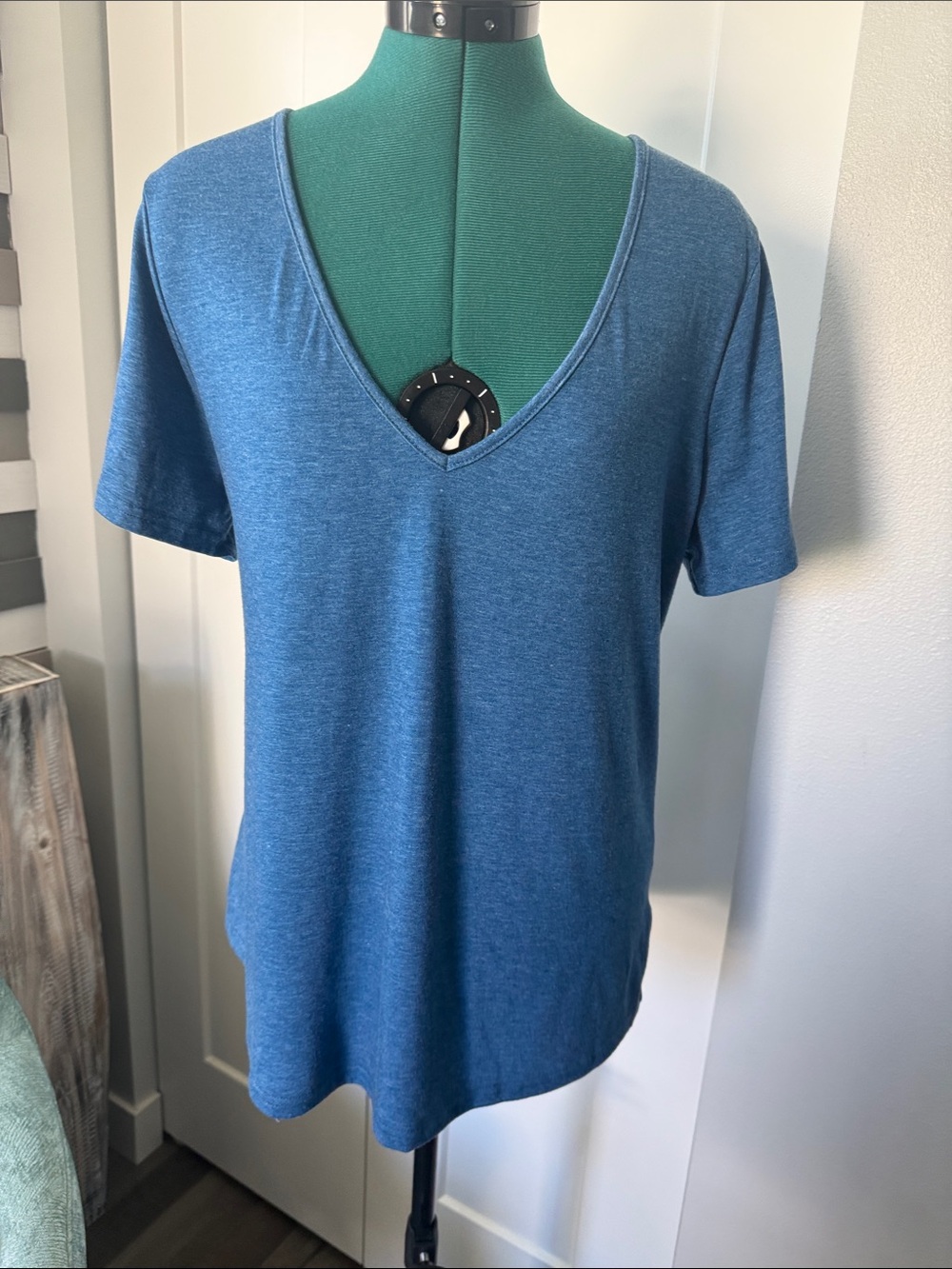 Casual Women's Deep Teal V-Neck Short Sleeve Tee